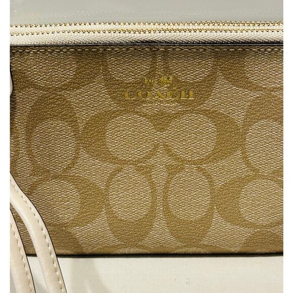 Coach Double Corner Zip Wristlet in Signature Jacquard luxury designer women’s - Picture 2 of 9